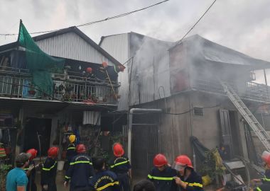 Thừa Thiên-Huế: Cháy nhà, bé gái 10 tuổi ở nhà một mình may mắn thoát thân